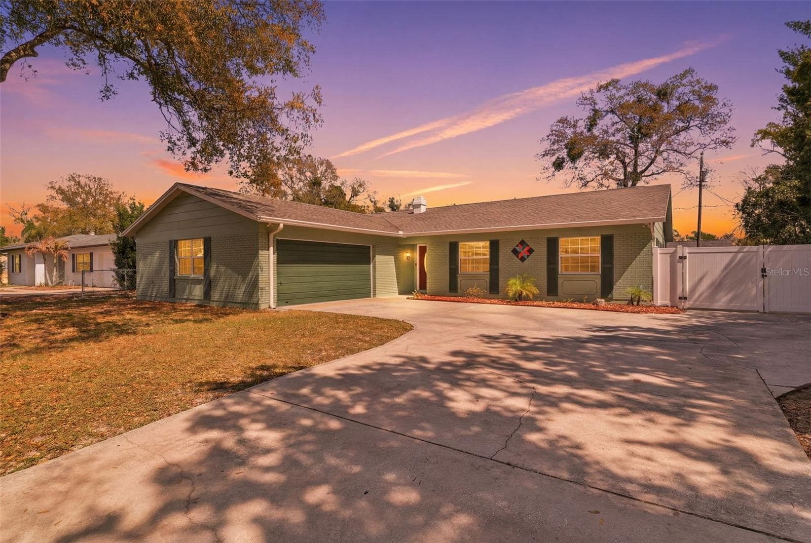 Carrollwood · 4 bed / 2 bath · 11,205 sq ft lot, no HOA