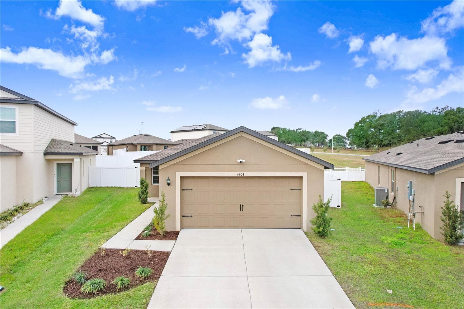 Brooksville · 3 bed / 2 bath · built 2022 photo 2