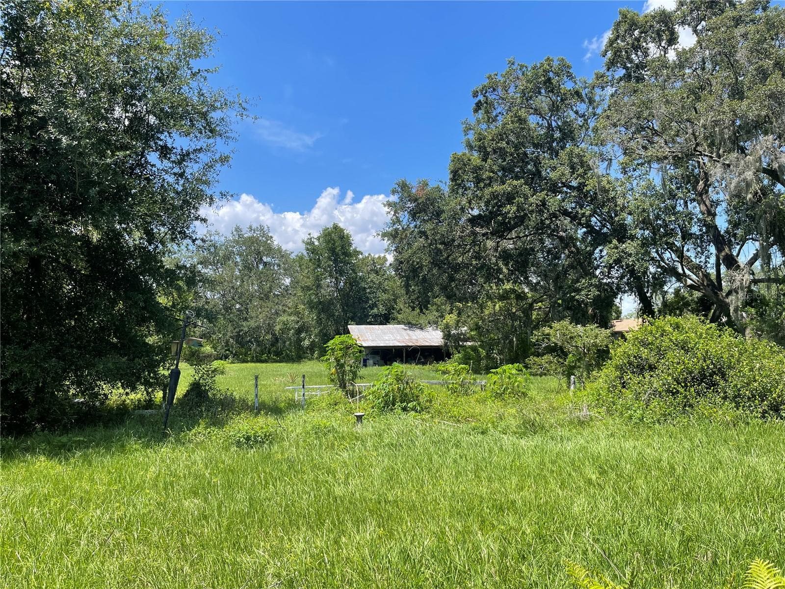 809 W Pipkin Rd photo 2
