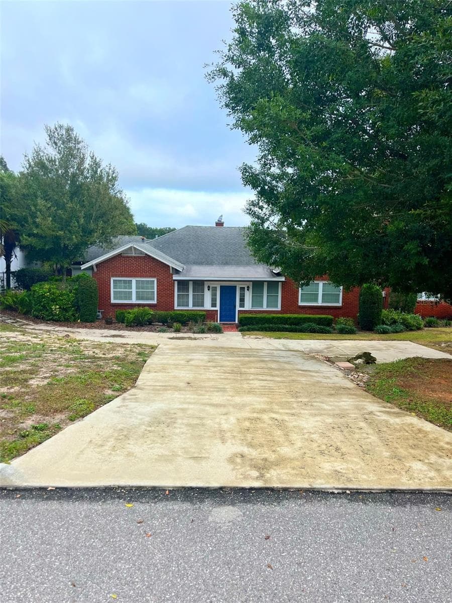 1200 W Lake Otis Dr SE photo 2