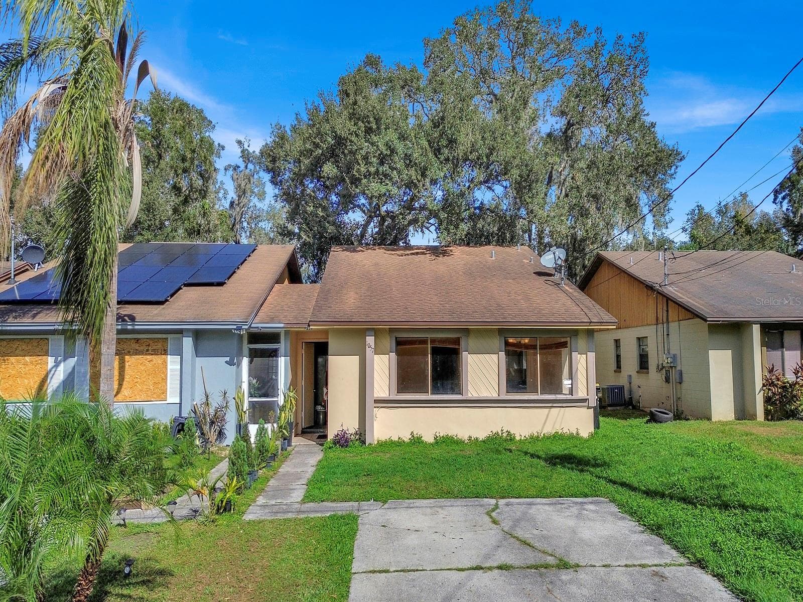 1057 Old South Dr photo 2