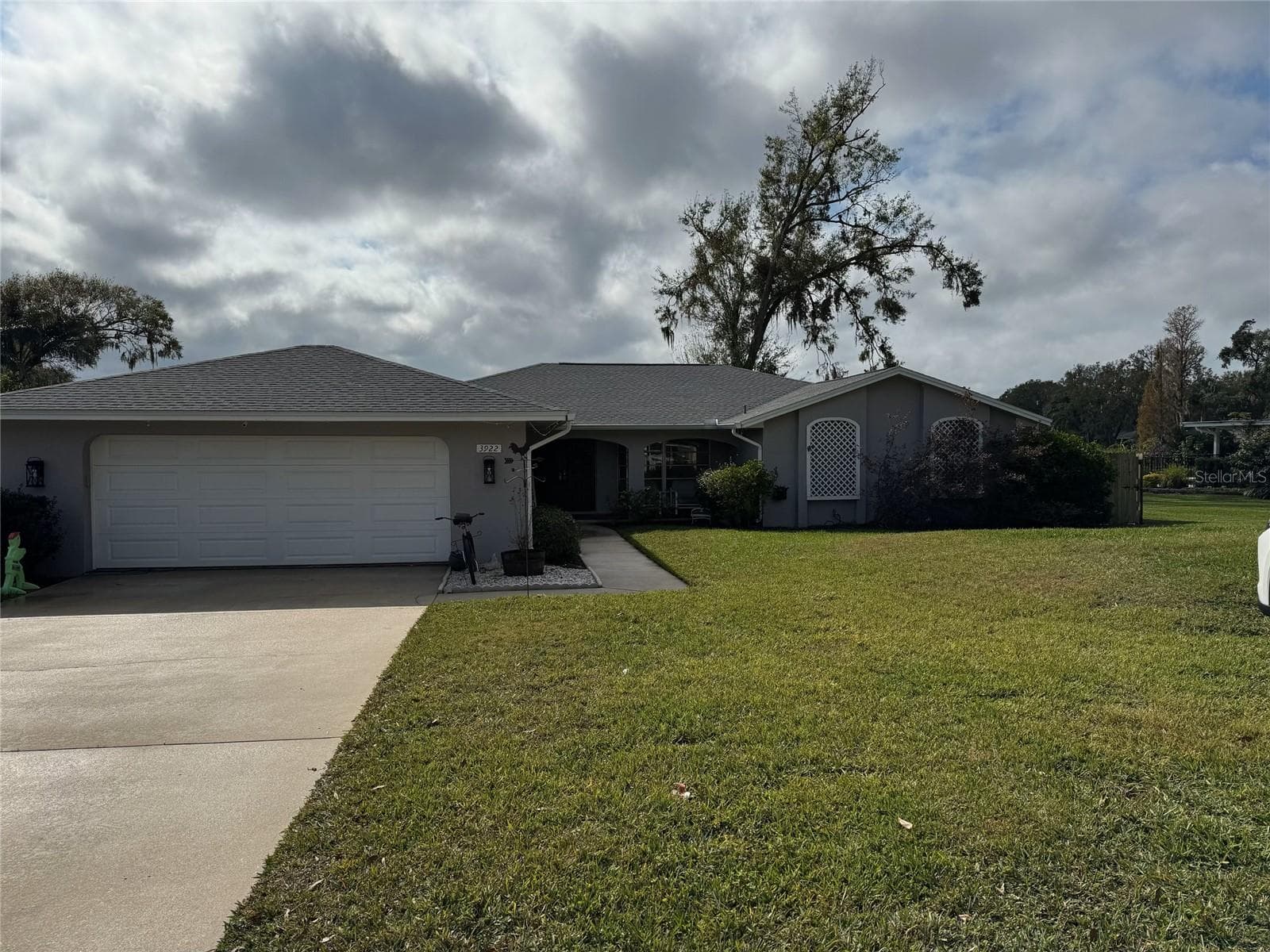 3922 Lake Joyce Dr photo 2