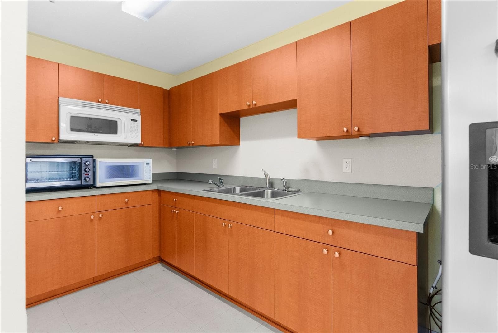 7044 Commercial Way photo 5