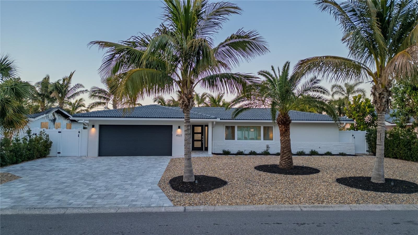 4523 Clearwater Harbor Dr S photo 2