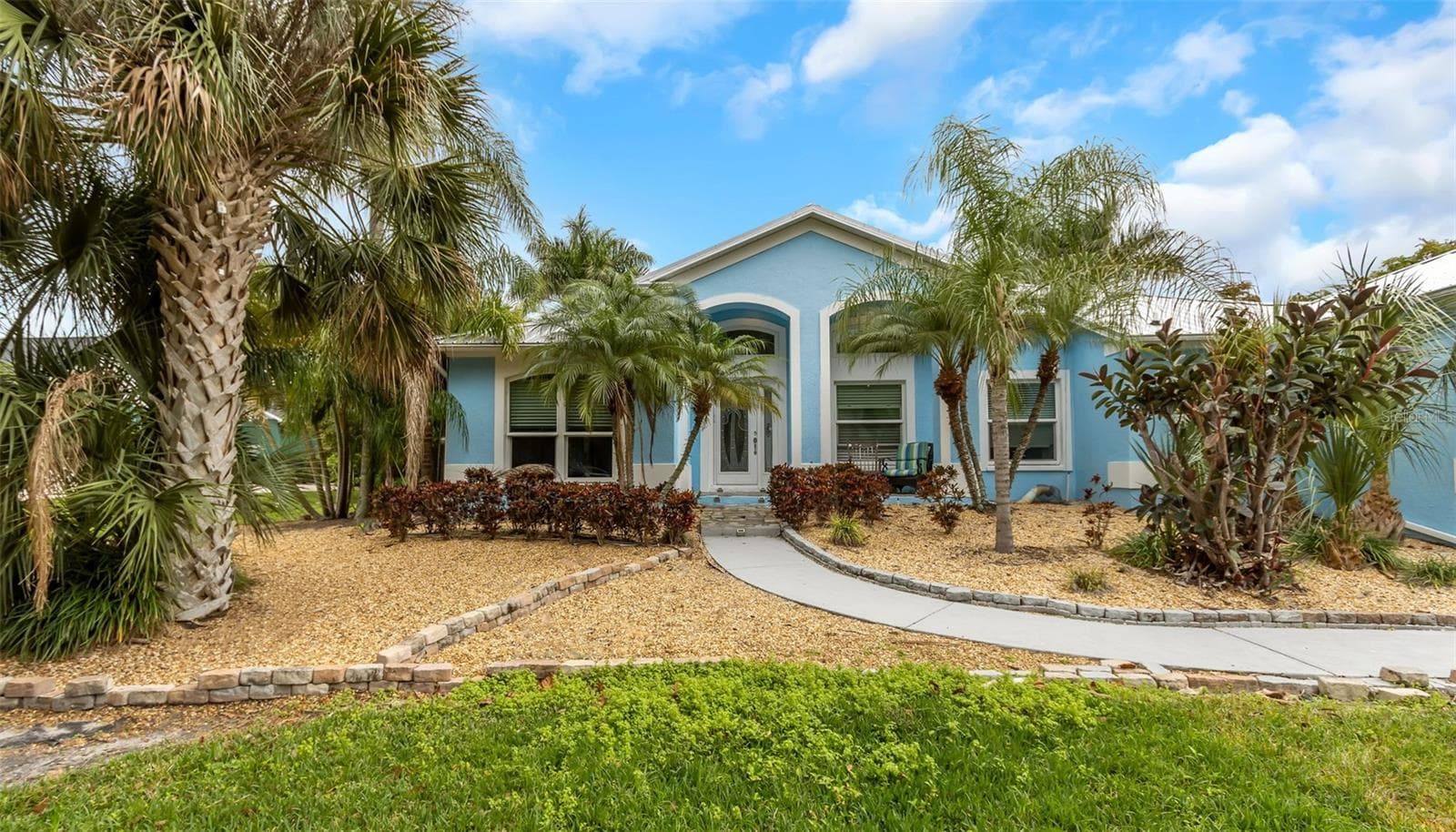 424 Island Cay Way photo 2