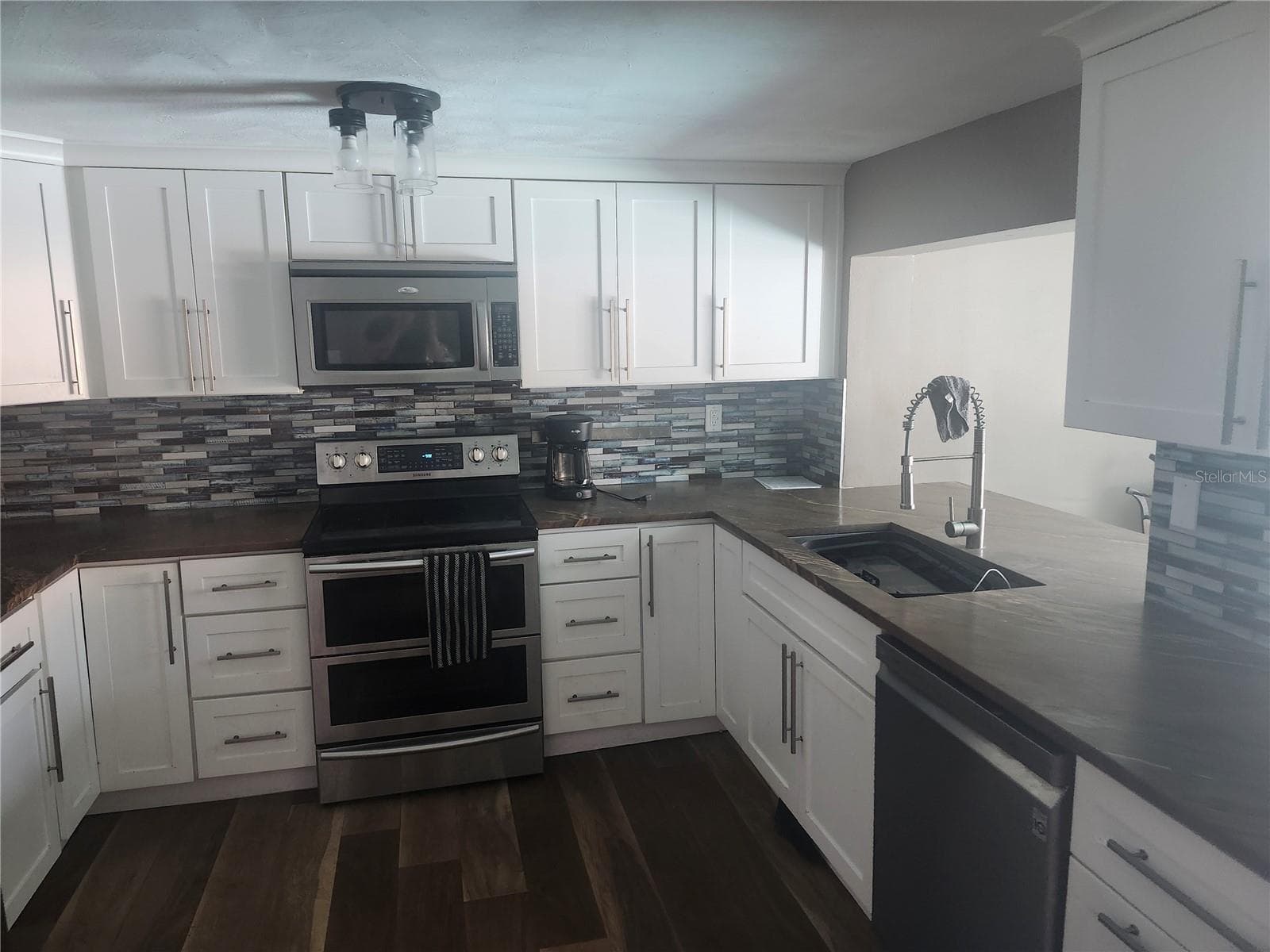 8501 Hunting Saddle Dr photo 2