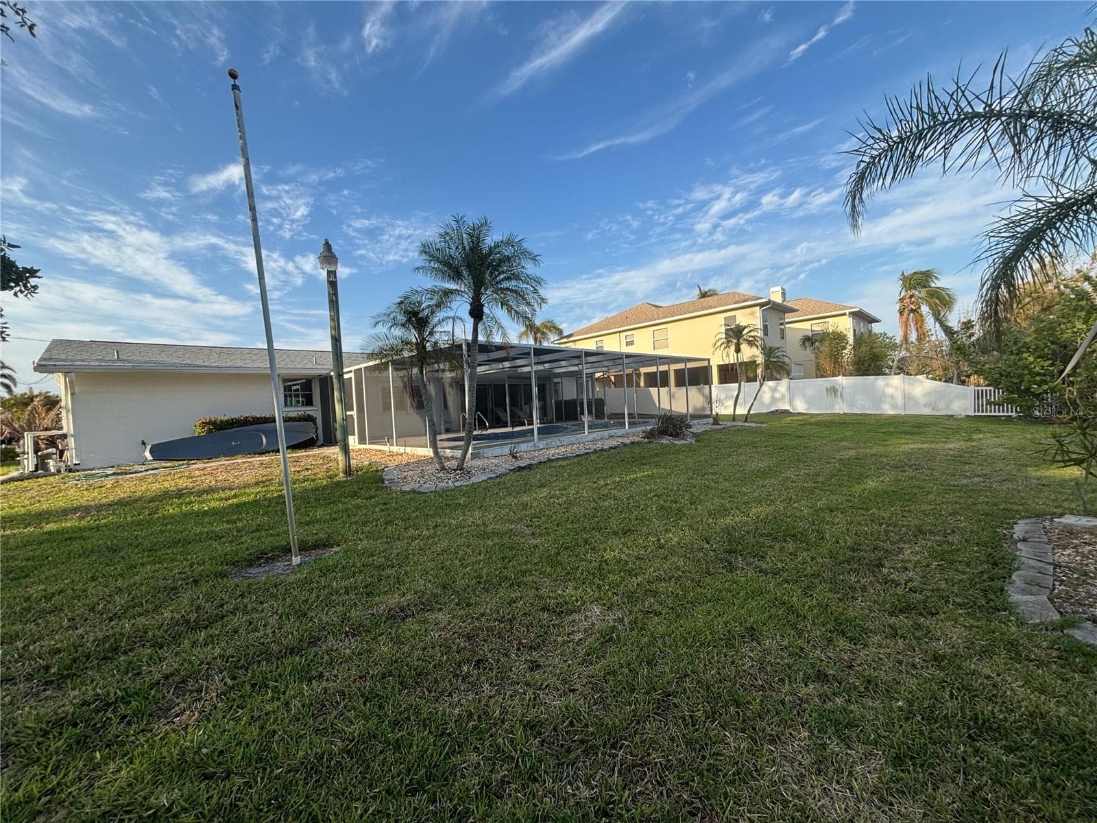 4411 Dolphin Ln photo 2