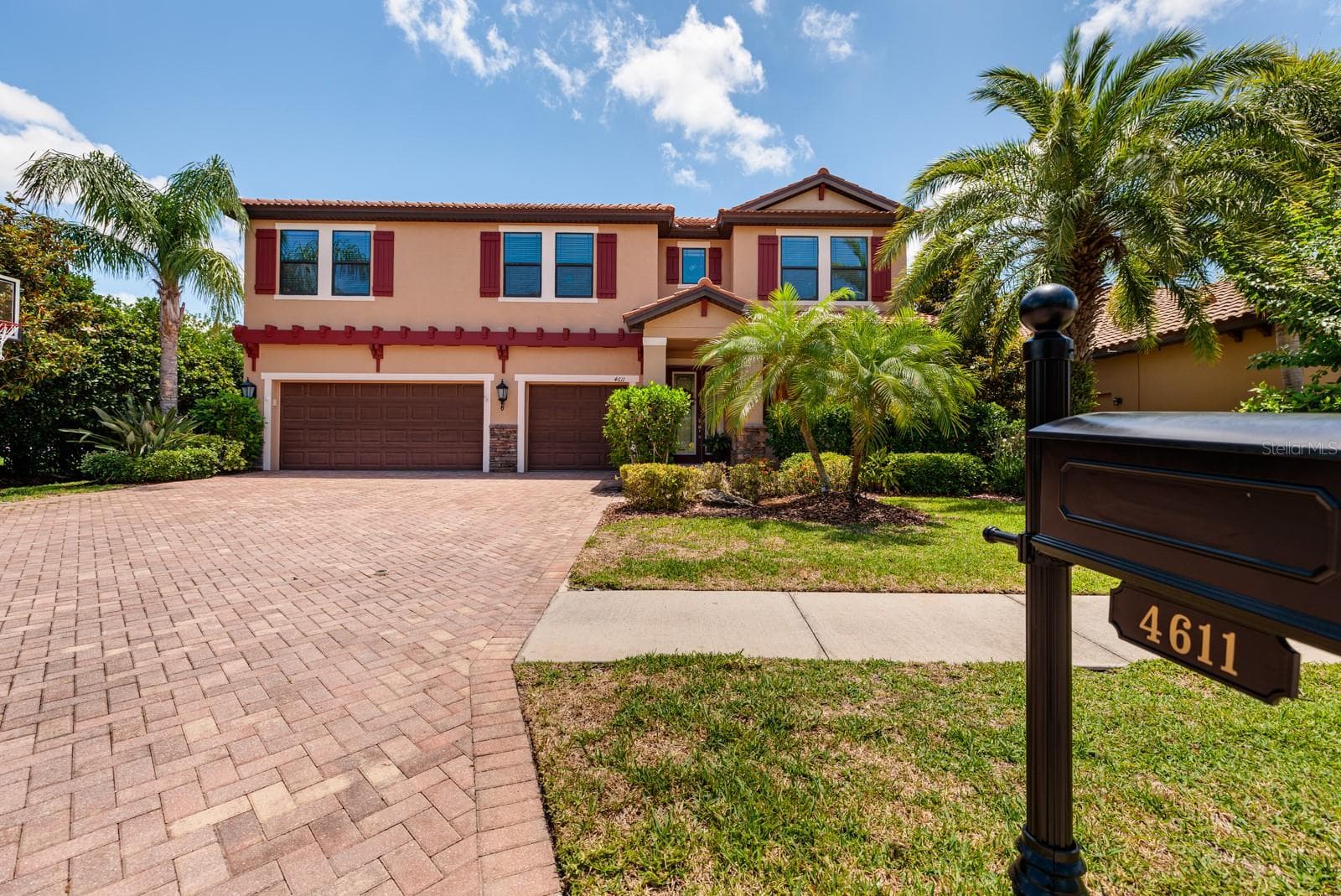 4611 Grand Preserve Pl photo 2