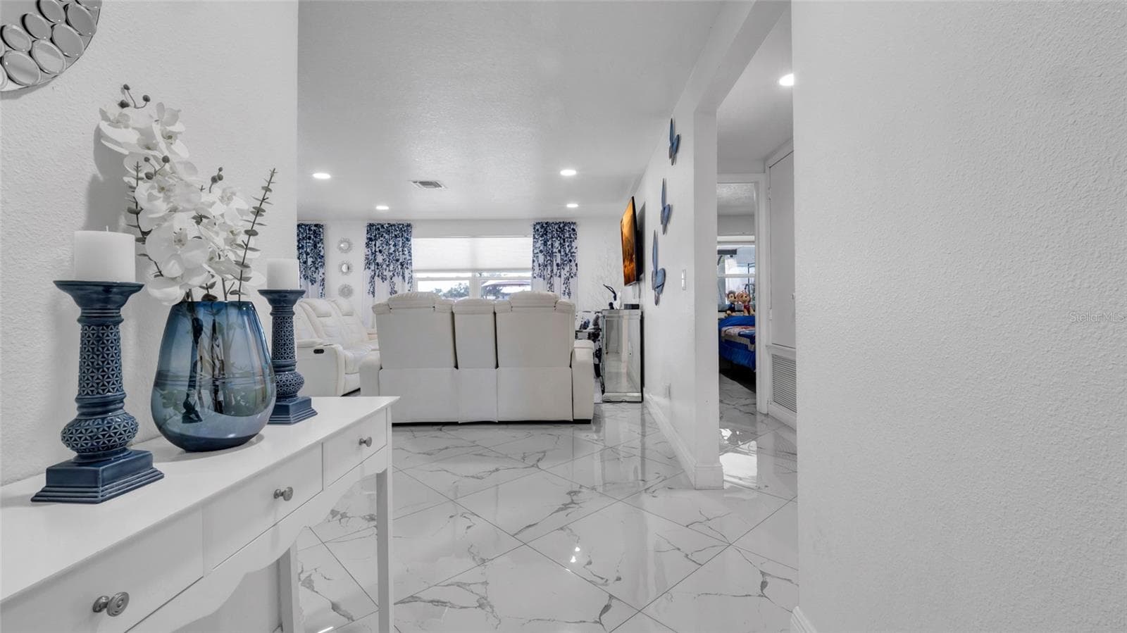 12416 Queensland Ln photo 5