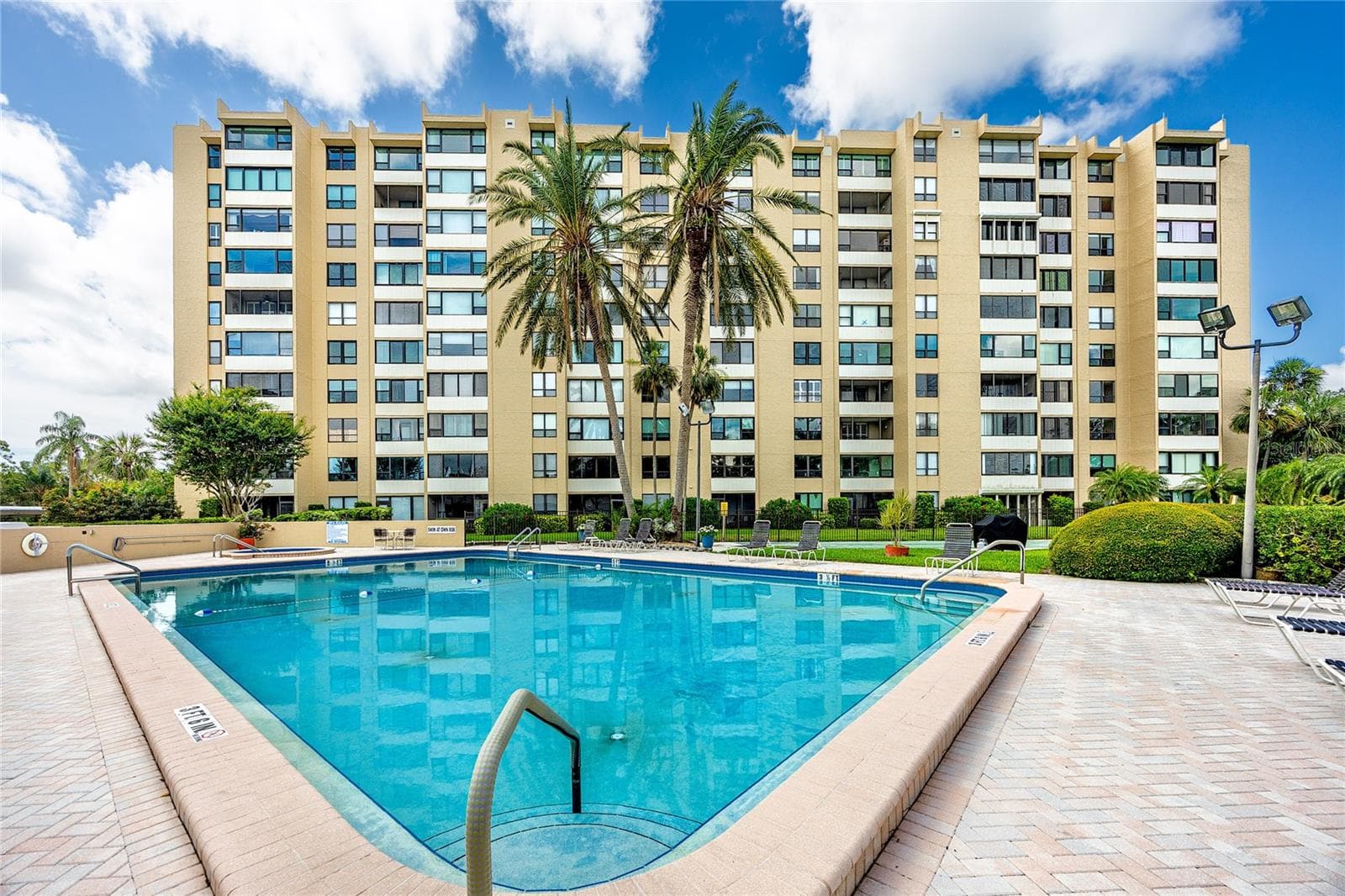 2621 Cove Cay Dr #309 photo 2