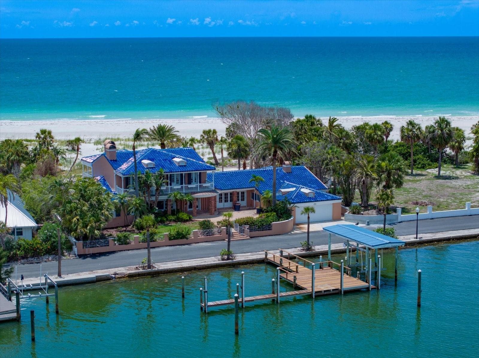 1114 Mandalay Pt photo 2