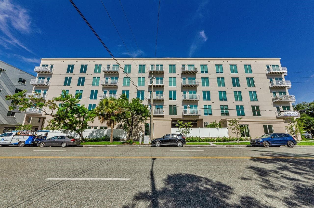 600 3rd Ave S #301 photo 2