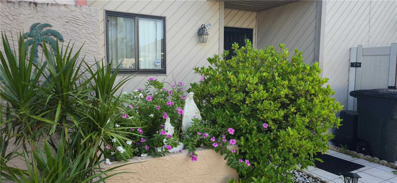 2214 Oak Wind Dr photo 2