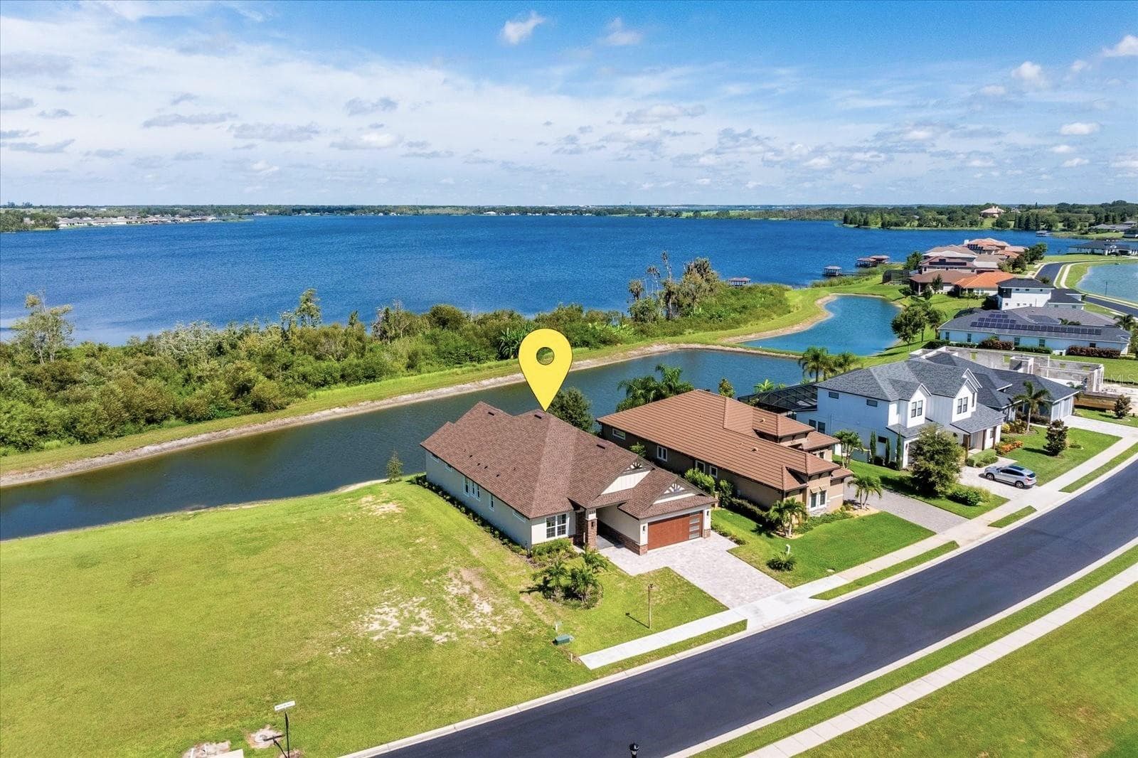 559 Waterfern Trail Dr photo 2
