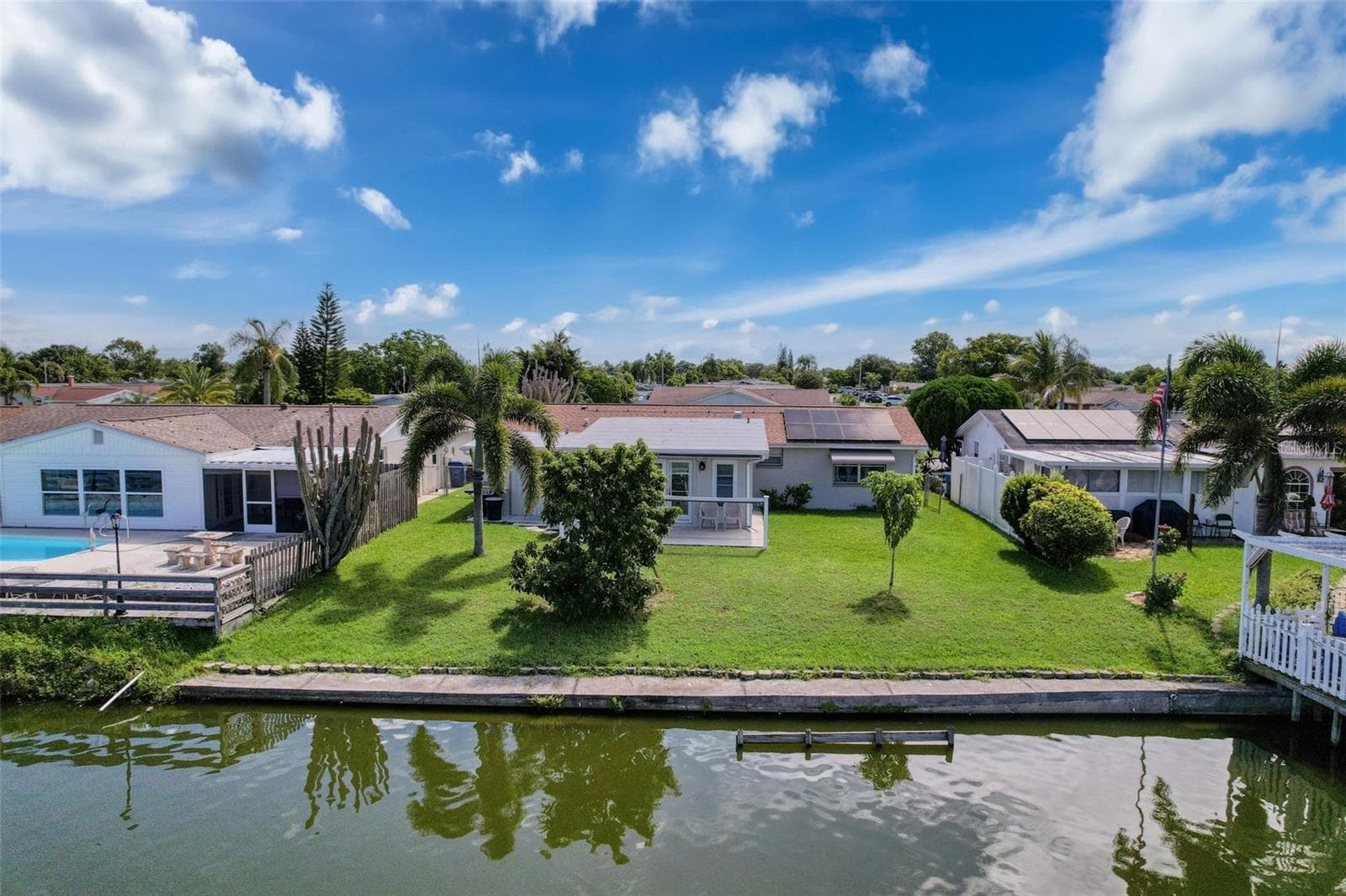 2349 Hama Dr photo 2