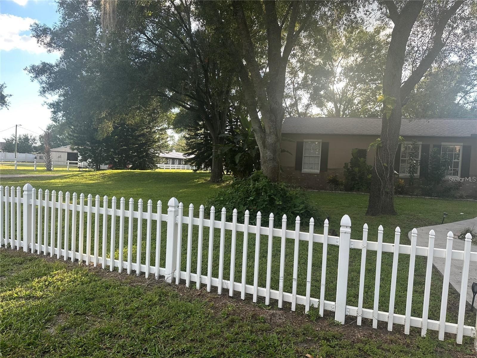10520 Henderson Rd photo 2
