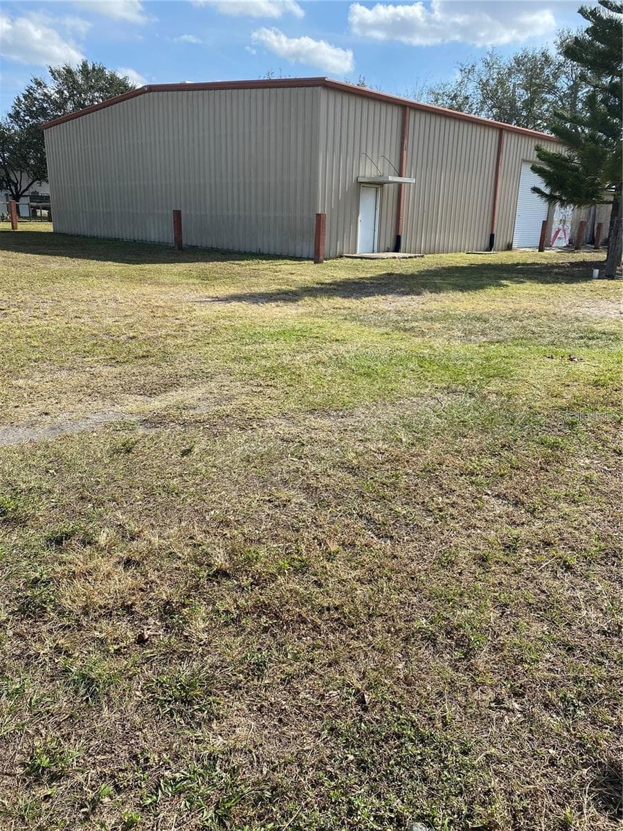 5600 Packing House Rd photo 2