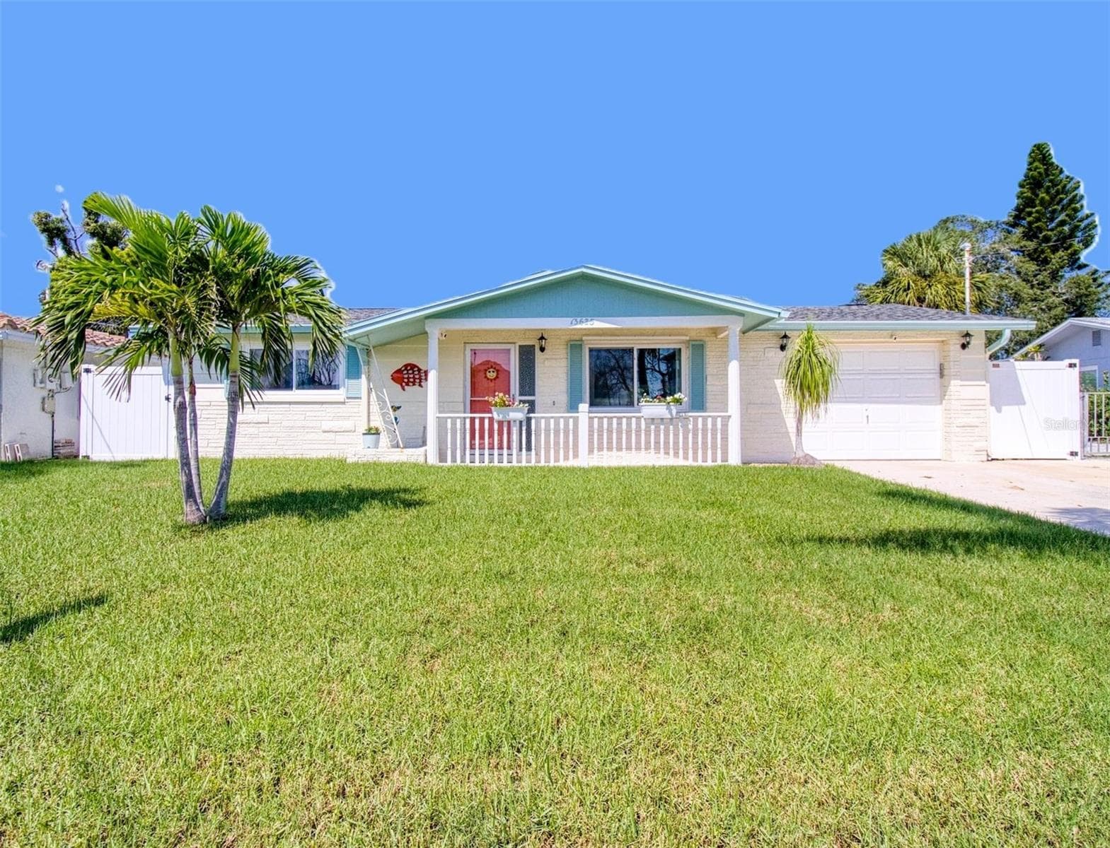13625 Maria Dr photo 2