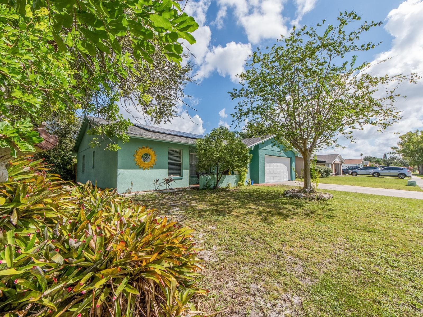 1832 Seton Dr photo 2