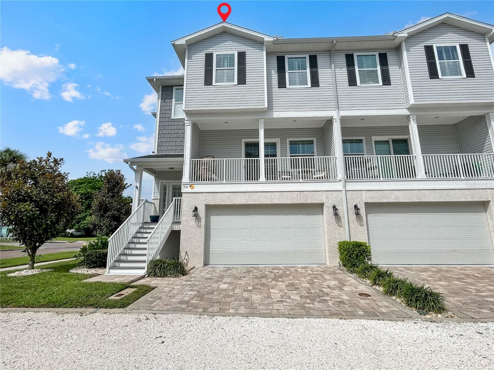 510 Douglas Pl photo 2