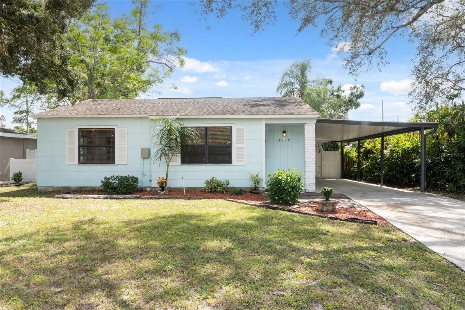 3918 W Fig St photo 2