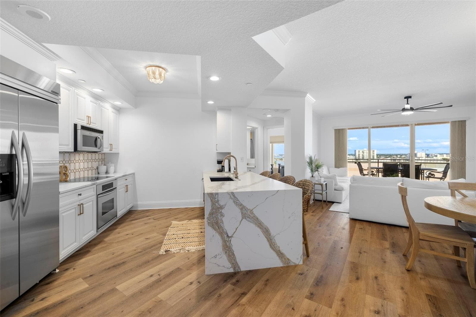 11 Baymont St #909 photo 2
