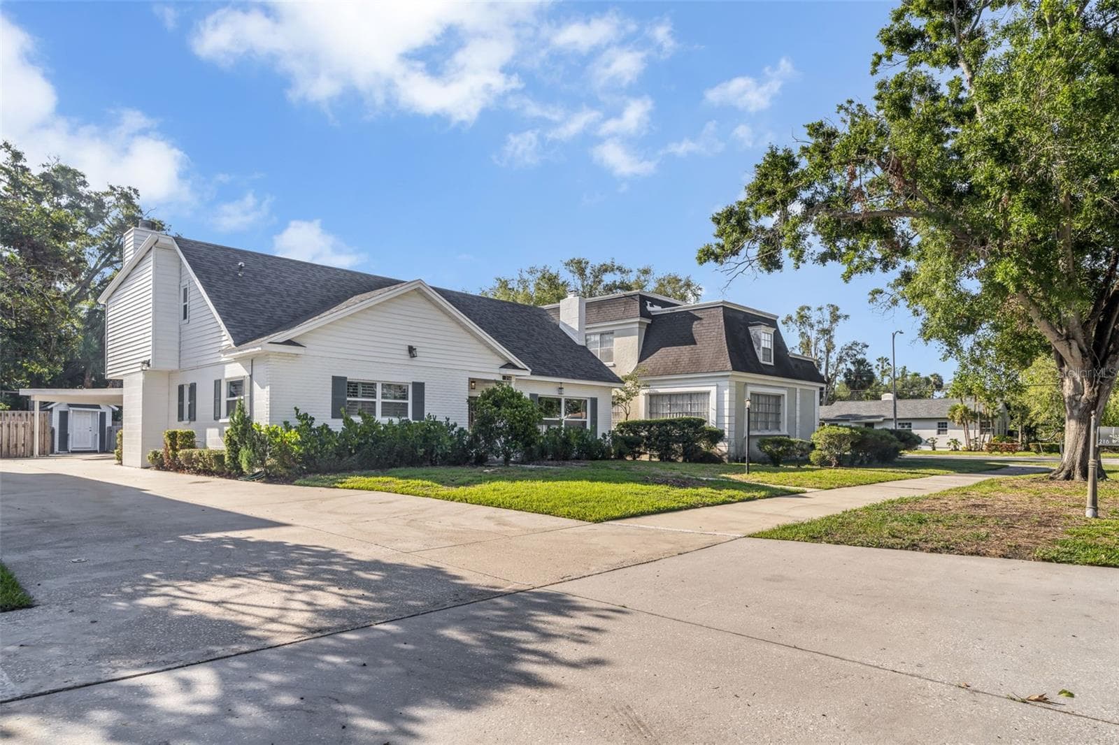 216 S Shore Crest Dr photo 2