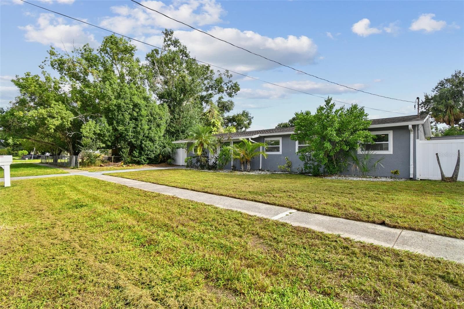 4722 W Bay Ave photo 2