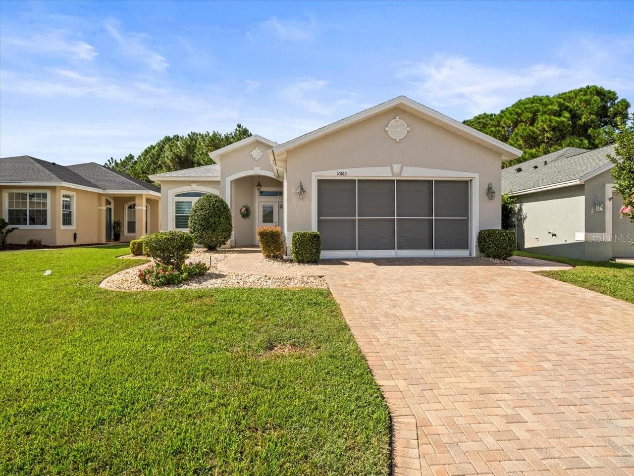 10163 Holly Berry Dr photo 2
