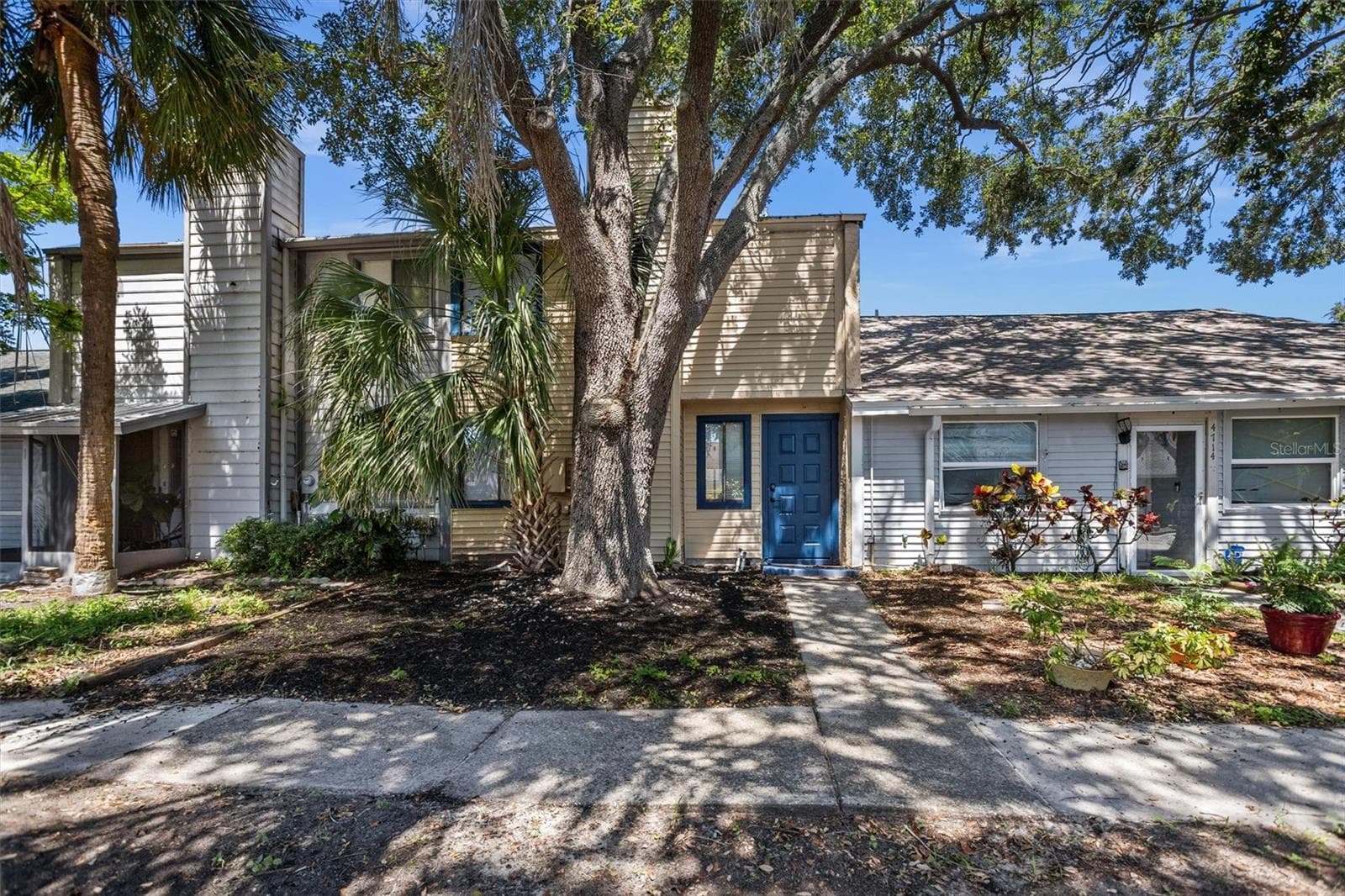 4712 Stonepointe Pl photo 2