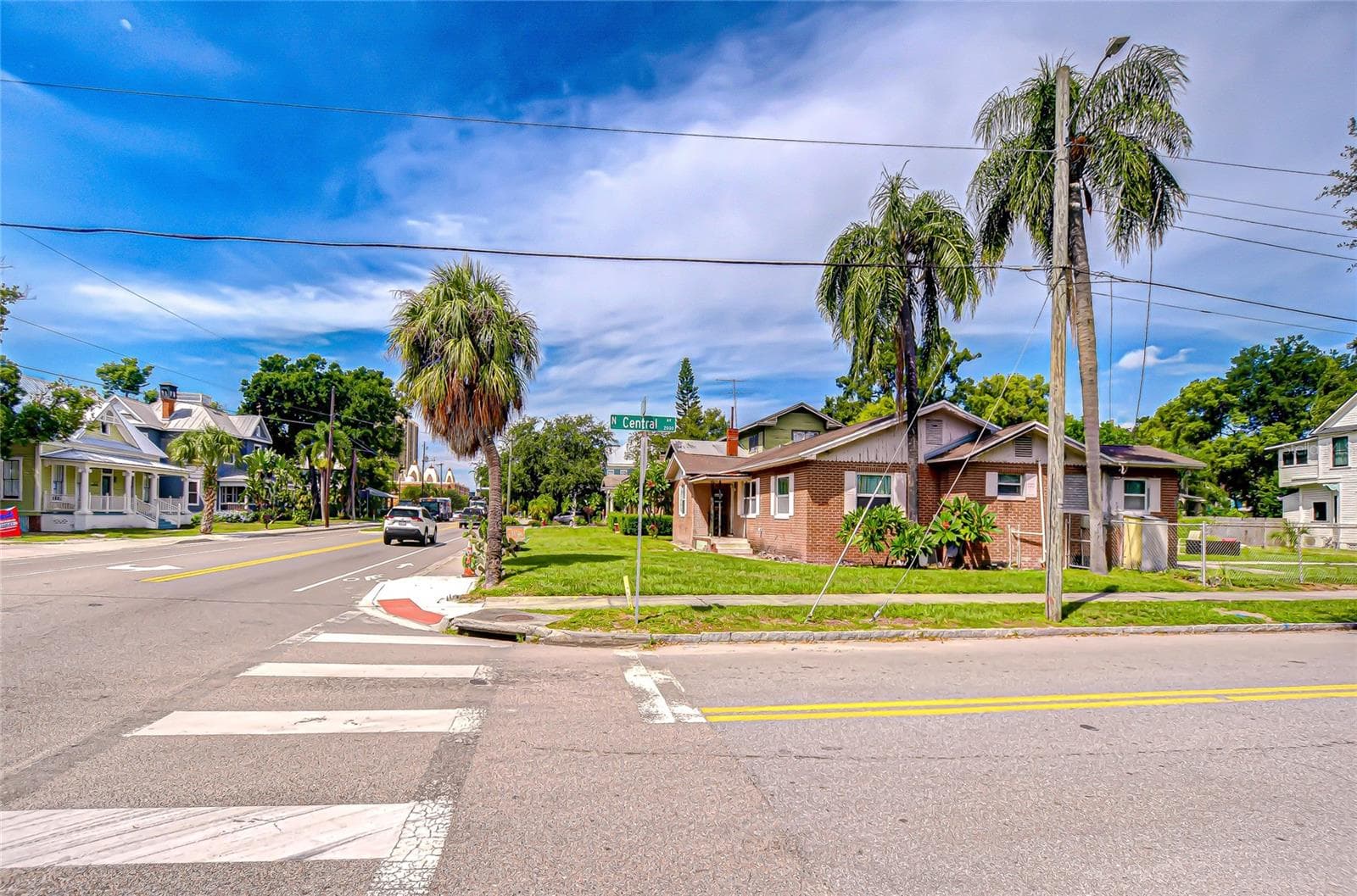 408 E Palm Ave photo 2