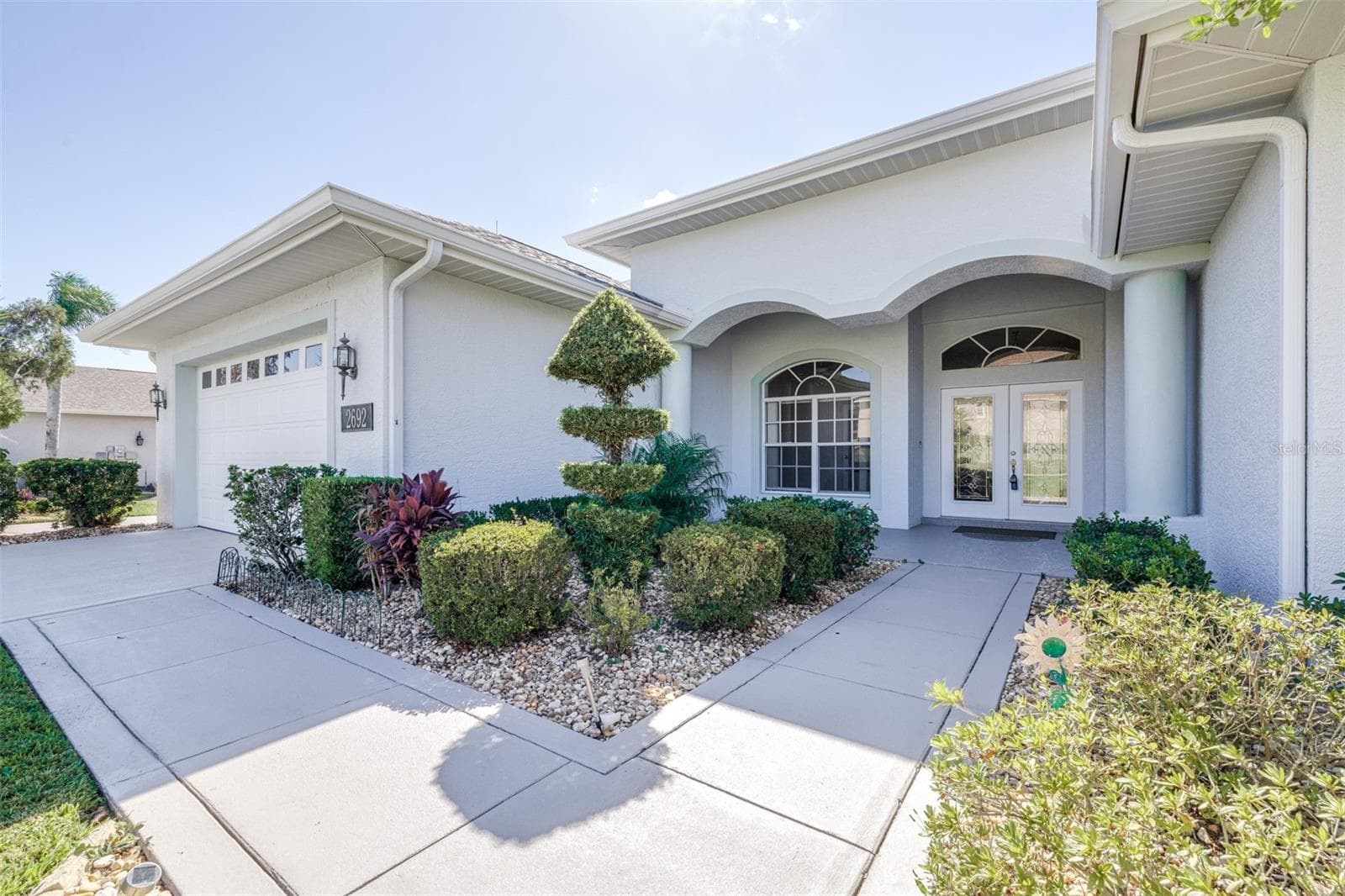 2692 Huntington Hills Dr photo 2