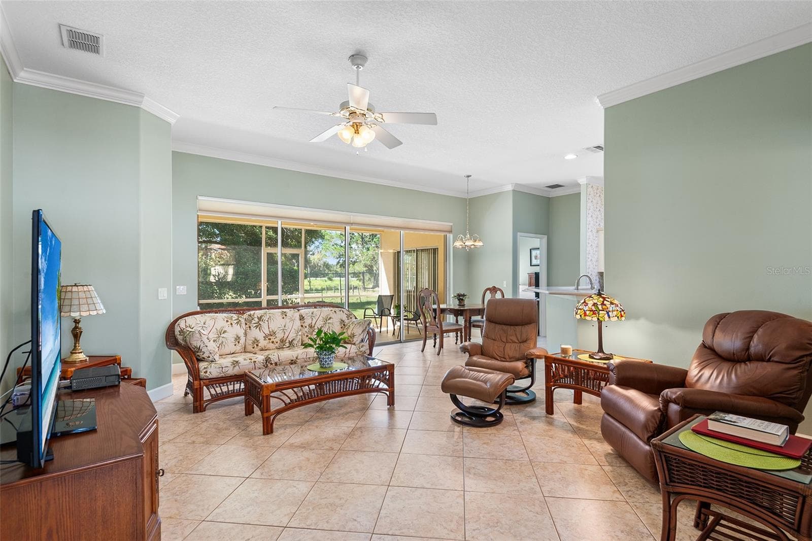 126 Lake Region Circle photo 2