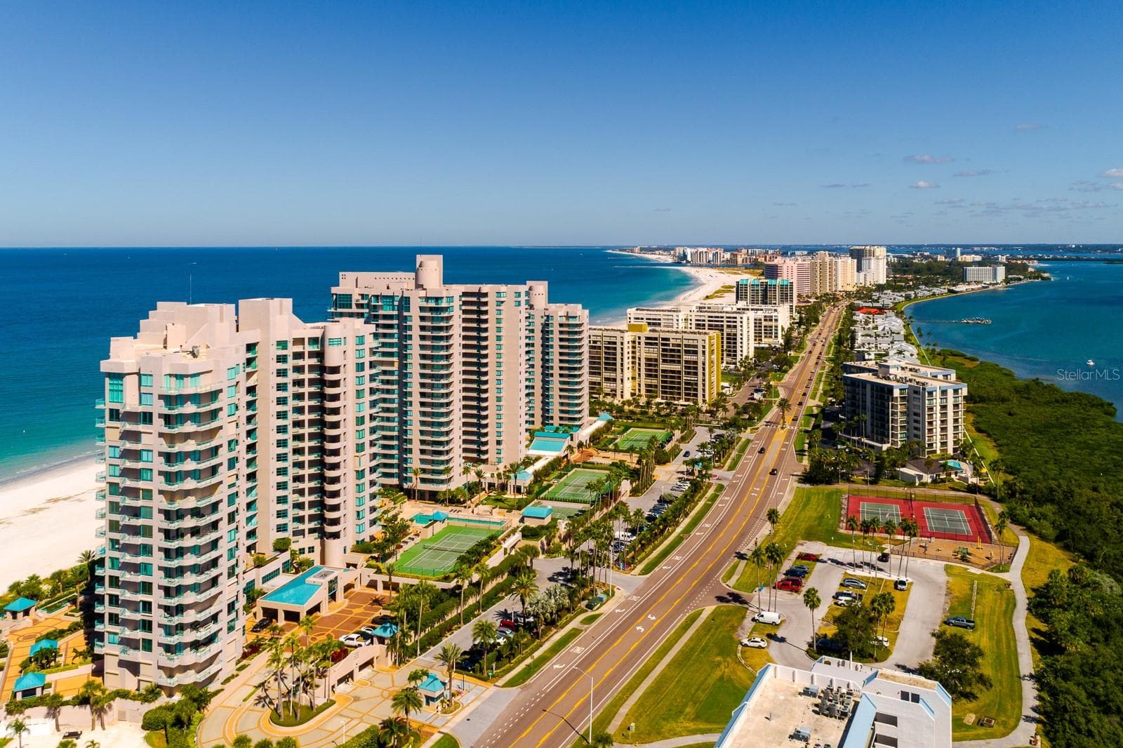 1560 Gulf Blvd #1507 photo 2