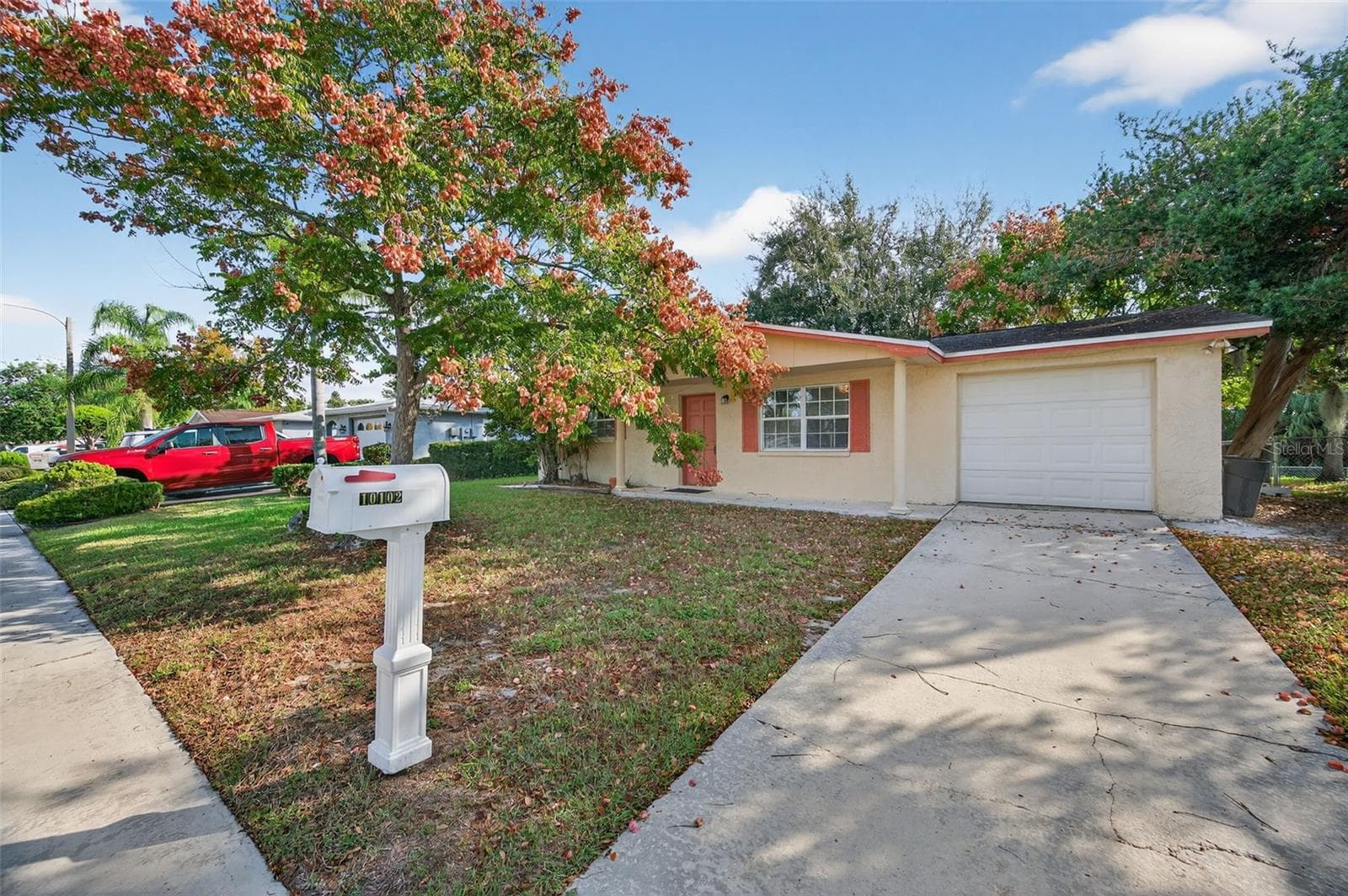 10102 Glen Moor Ln photo 3