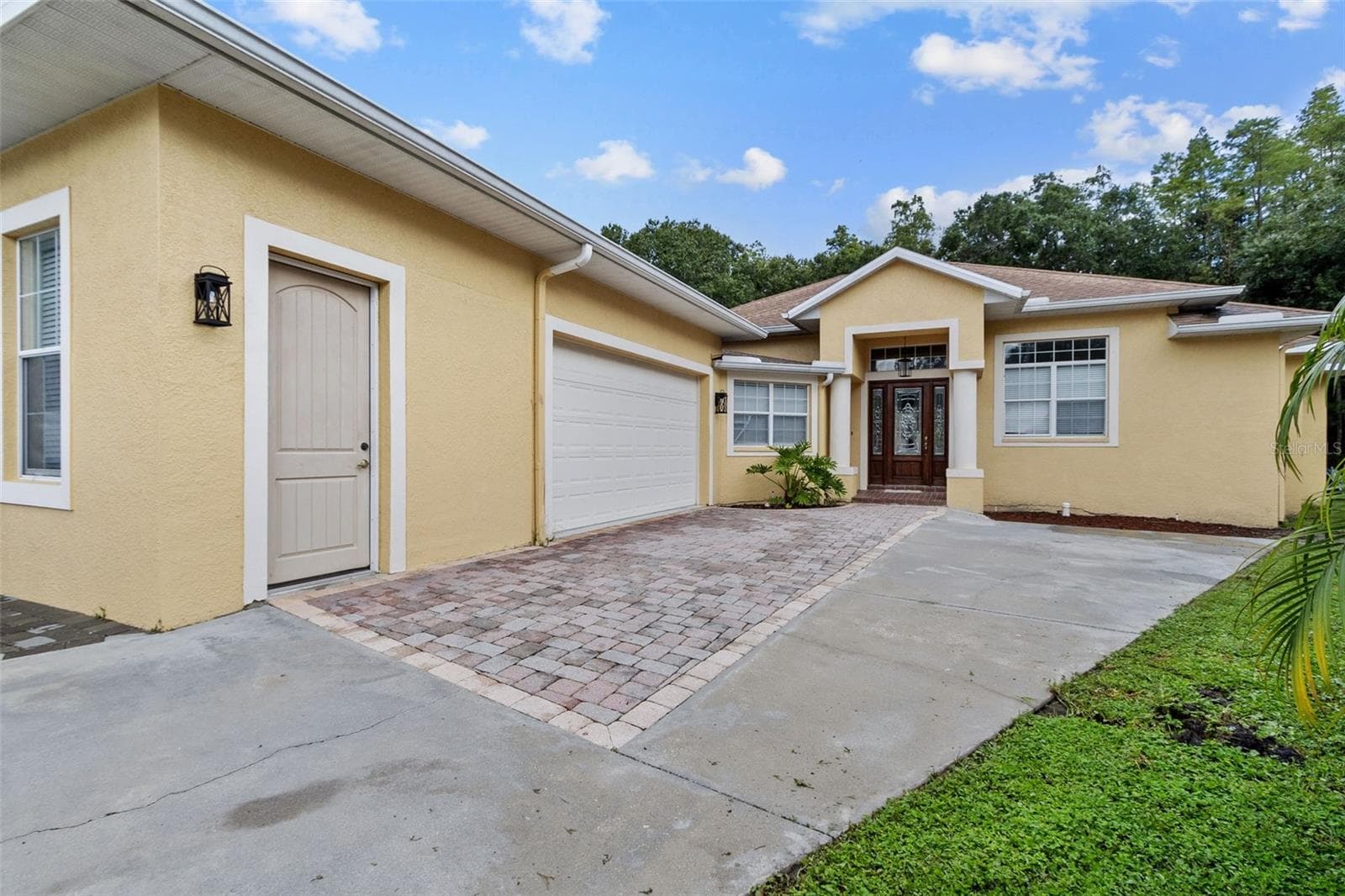 4116 Woodacre Ln photo 2