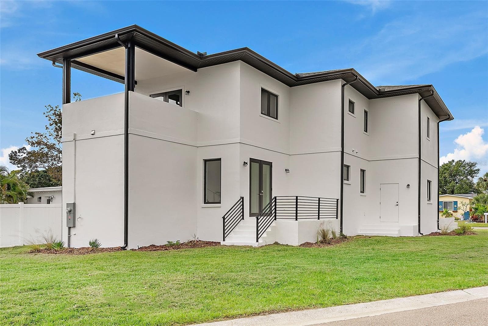 5941 Mangrove St N photo 5