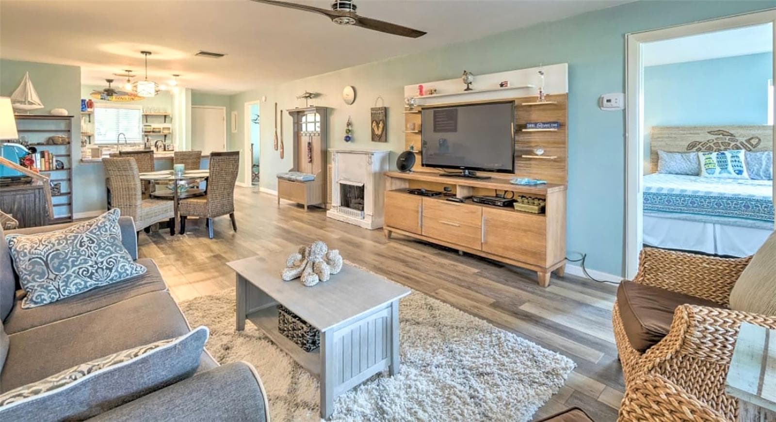 777 Beach Rd #1E photo 2