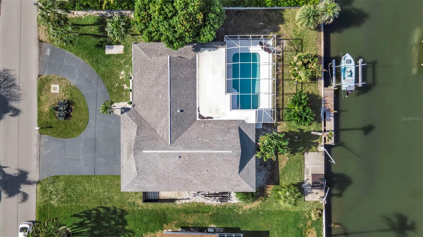 1649 Stanford Ln photo 2