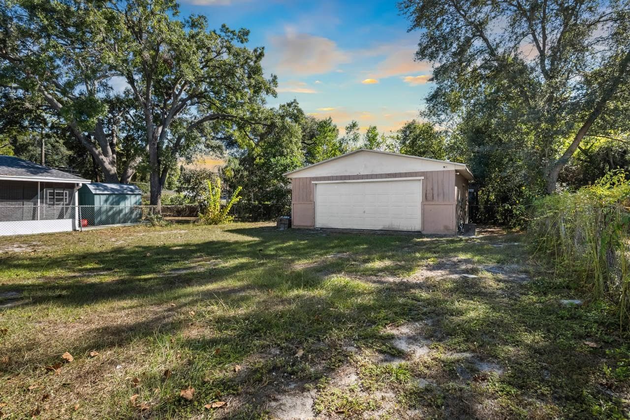 1217 Lambright St photo 2