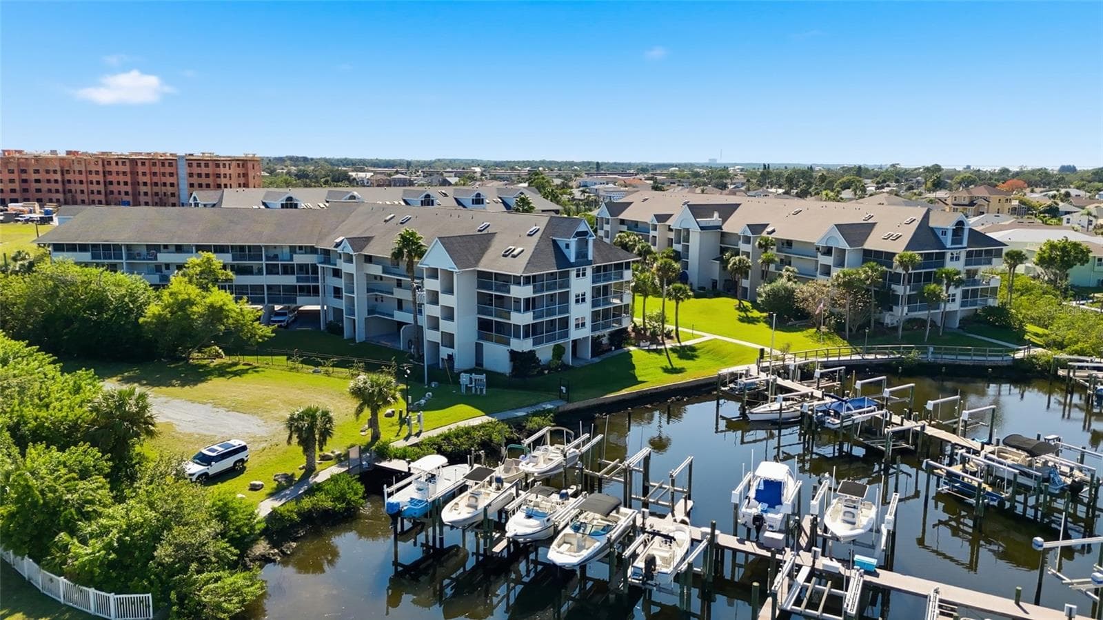 5567 Sea Forest Dr #323 photo 2