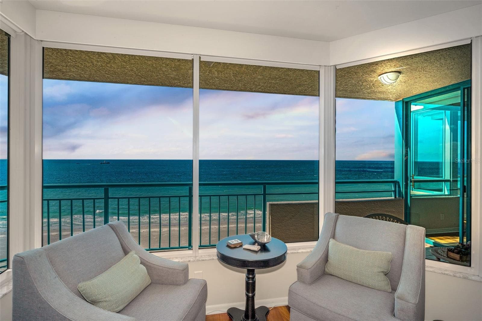 1520 Gulf Blvd #1101 photo 2