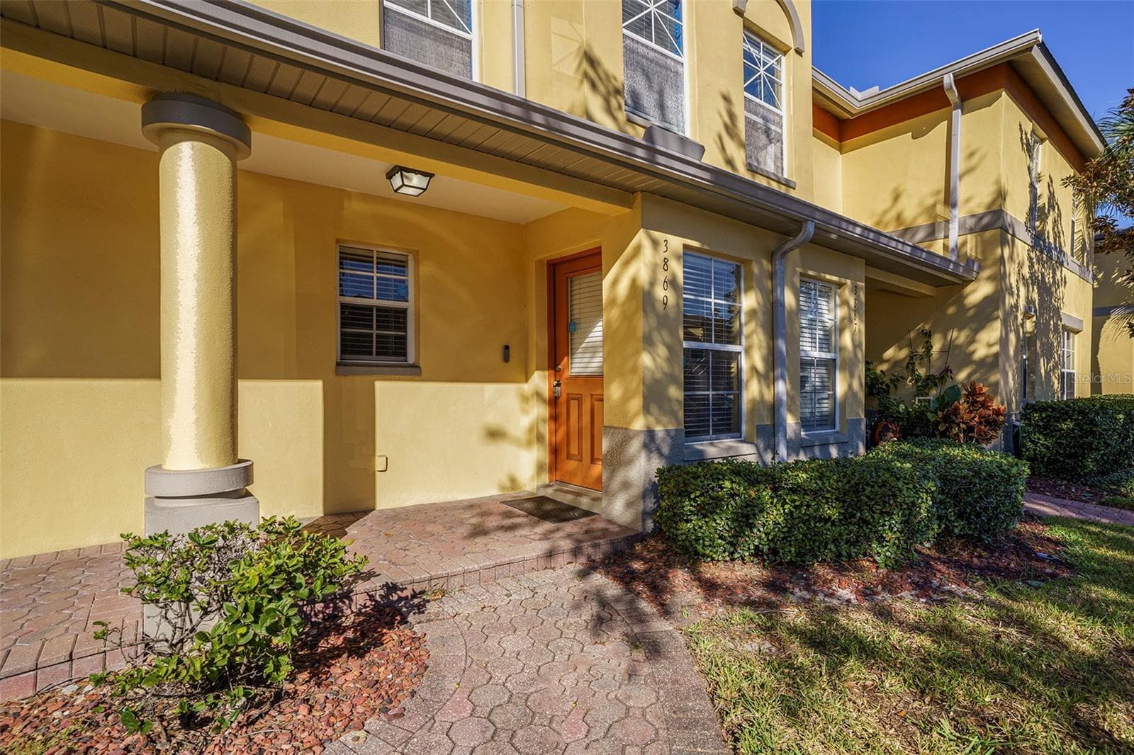 3869 Island Way photo 2