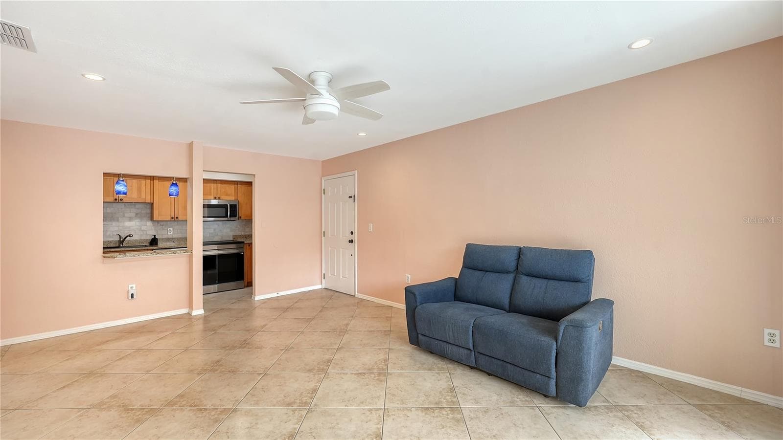 631 N Orange Ave #208 photo 4