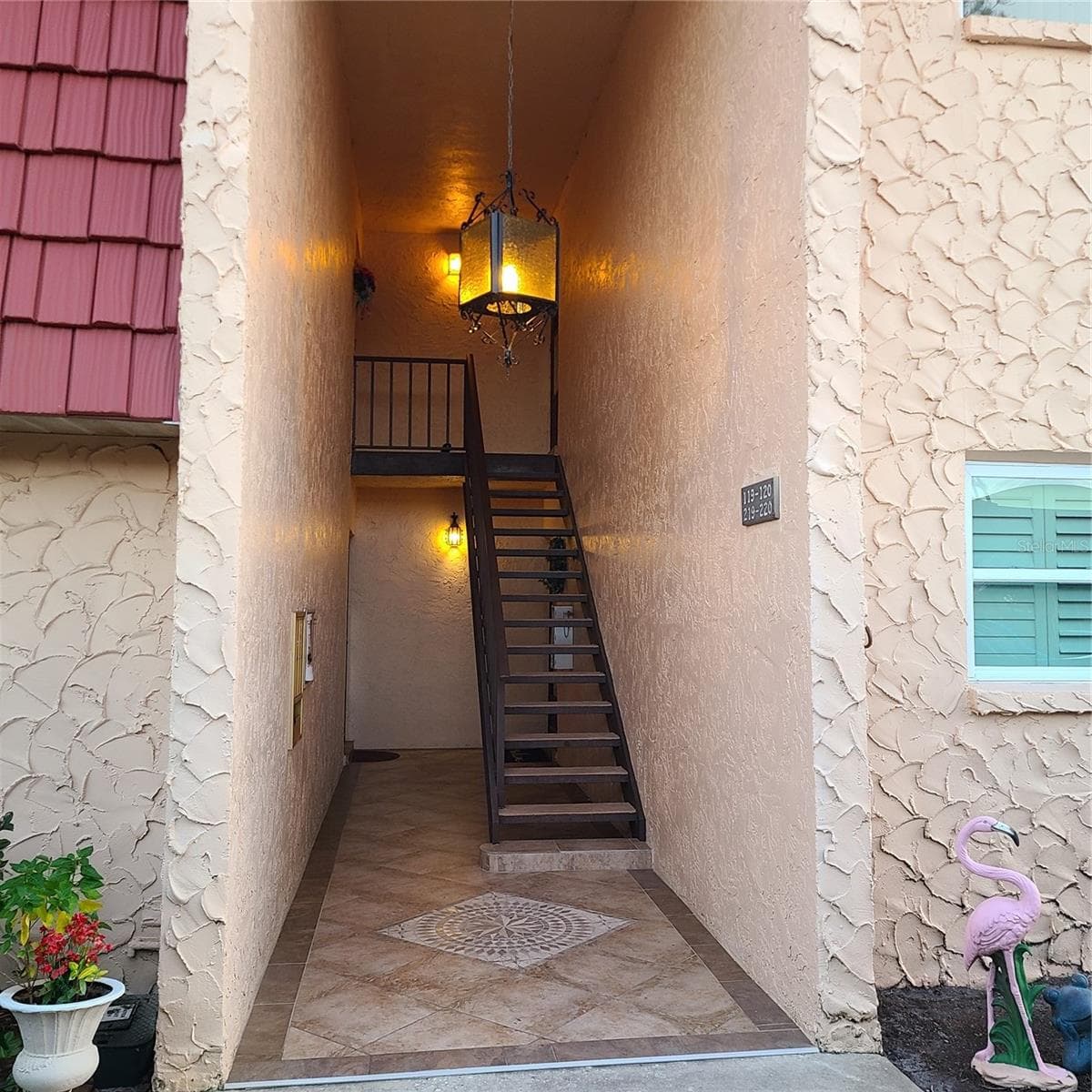 220 Buttonwood Cir #220 photo 2