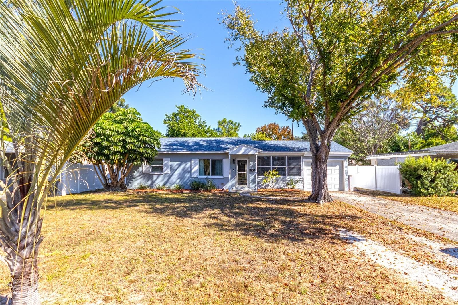 1725 Bradshaw Ln N photo 2