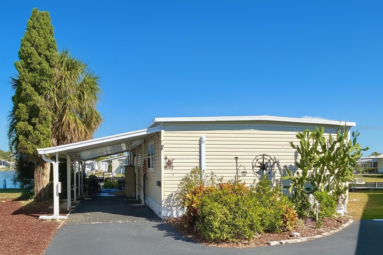 144 Americana CT NE #218 photo 2