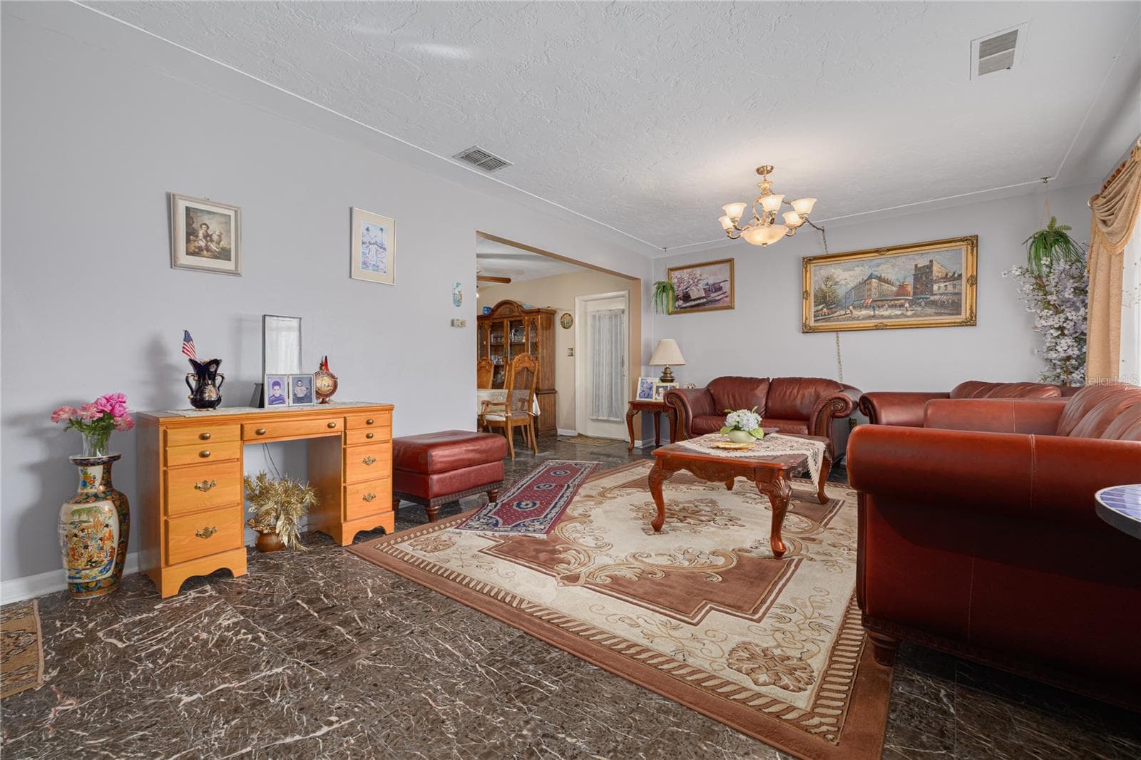 1715 S Jefferson Ave photo 4