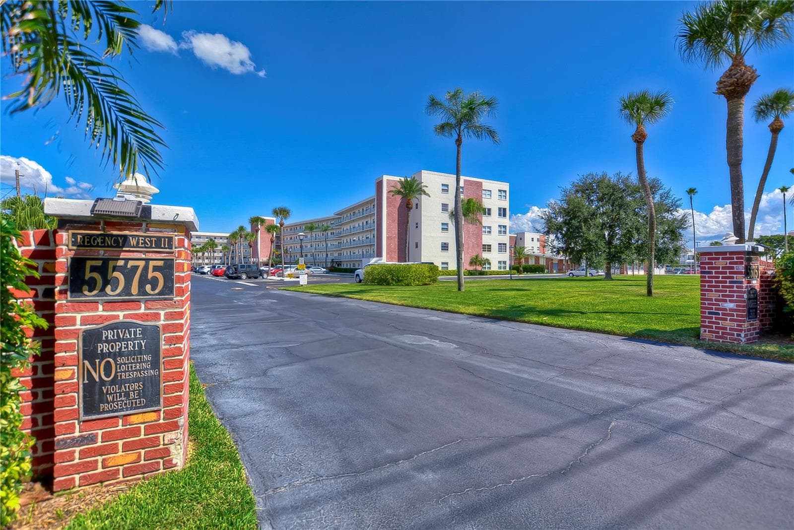 5575 Gulf Blvd #323 photo 2