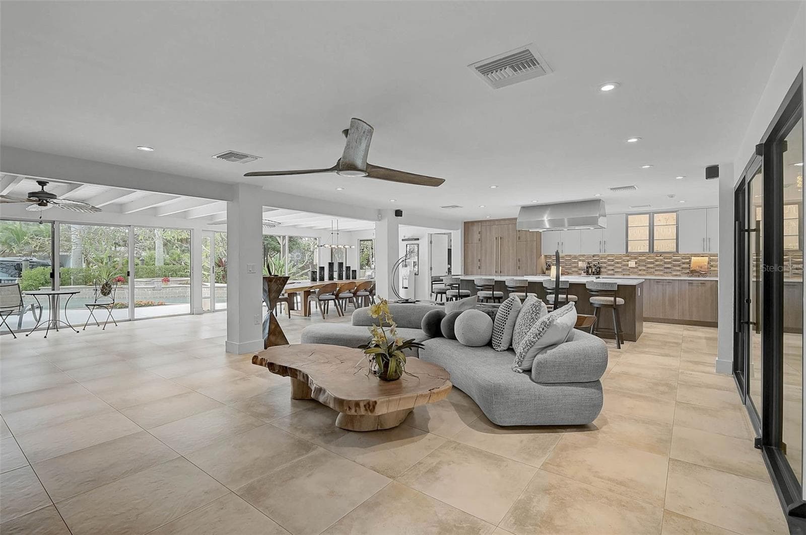 4508 Woodside Rd photo 5